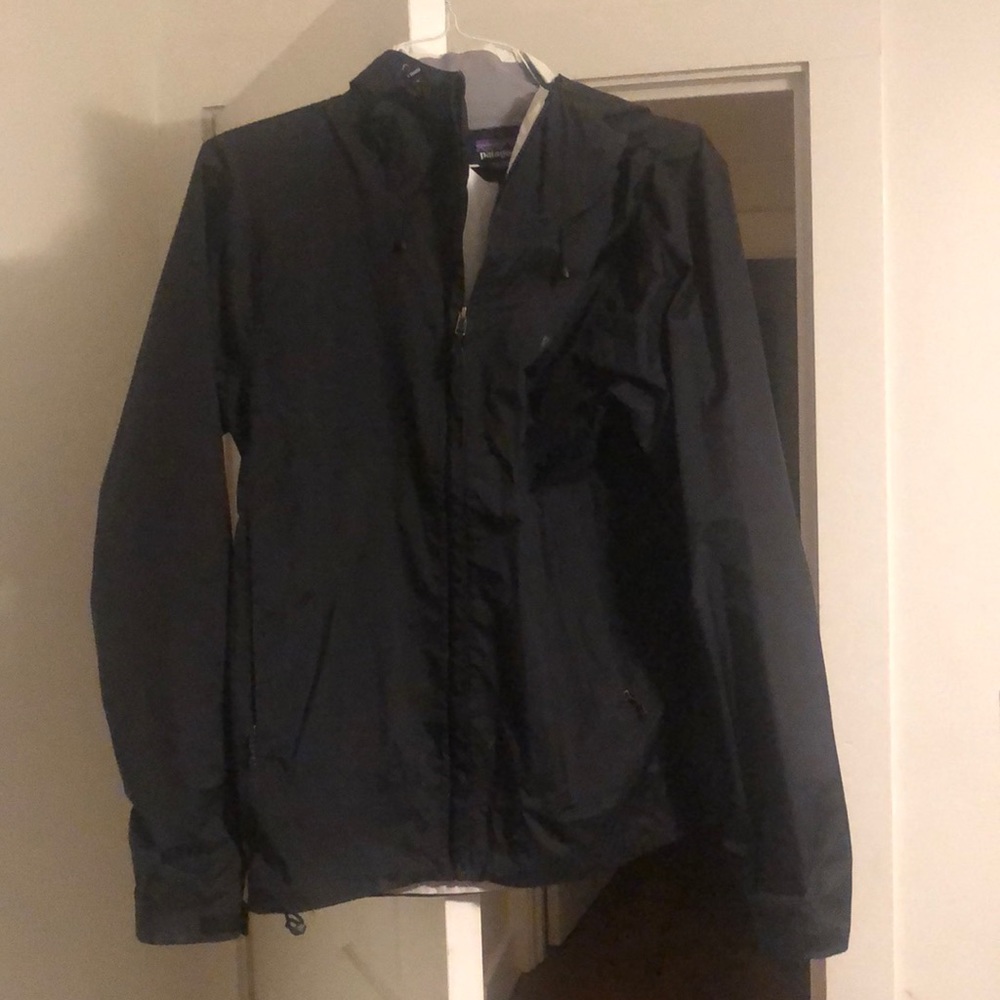 Patagonia rain jacket Size L
